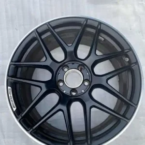 Nie przegap Pojedyncza felga 19 cali, rozstaw 5×112, ET22, Mercedes A-klasa AMG W177