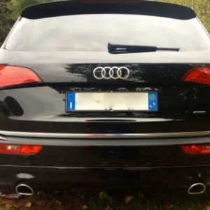 Szybka dostawa Audi Q5 – listwa chromowana na klapę bagażnika
