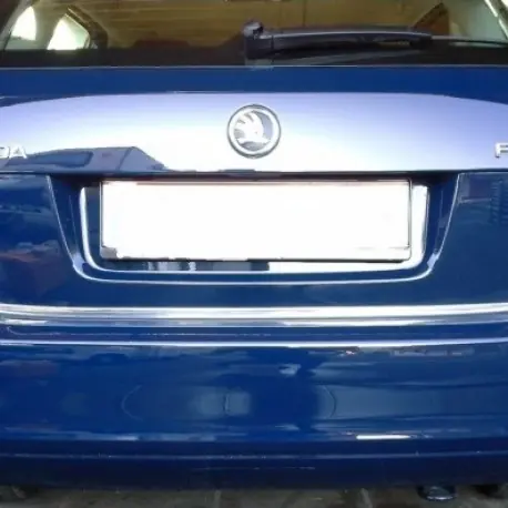 Skoda FABIA II Kombi – Listwa chromowana bagażnik Szybka dostawa