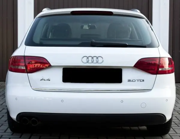 Audi A4 B8 Avant Kombi – listwa ochronna na bagażnik Kup online