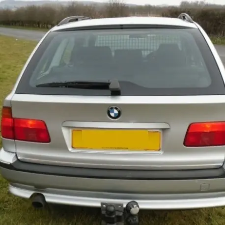 Bezpieczne zakupy BMW 5er E39 Touring Kombi – Listwa chromowana bagażnik