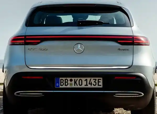 Super okazja Mercedes-Benz EQC 2019+ Listwa CHROM na Klapę