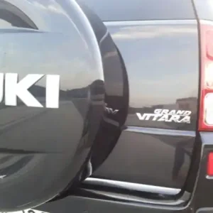 Ograniczona ilość SUZUKI Grand Vitara II 3D – LISTWY CHROM na KLAPE