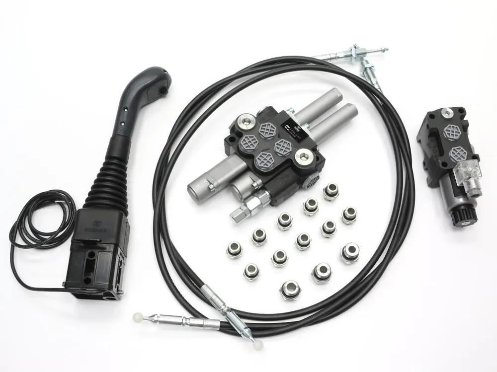 Zestaw (1 sekcja pływająca) do Ładowacz TUR -Rozdzielacz 40L 2-sekcyjny + Elektrozawór + Joystick z przyciskiem + Elementy złączne + Linki na kulkę 1500mm VOIMA Wyjątkowa oferta